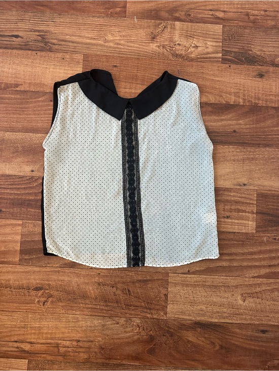 Tops - Sleeveless Polka Dot Lace-Trim Blouse - Black & White